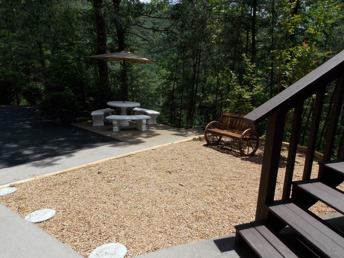 Villa Hillbilly Hilton Chalet Pigeon Forge Exterior foto